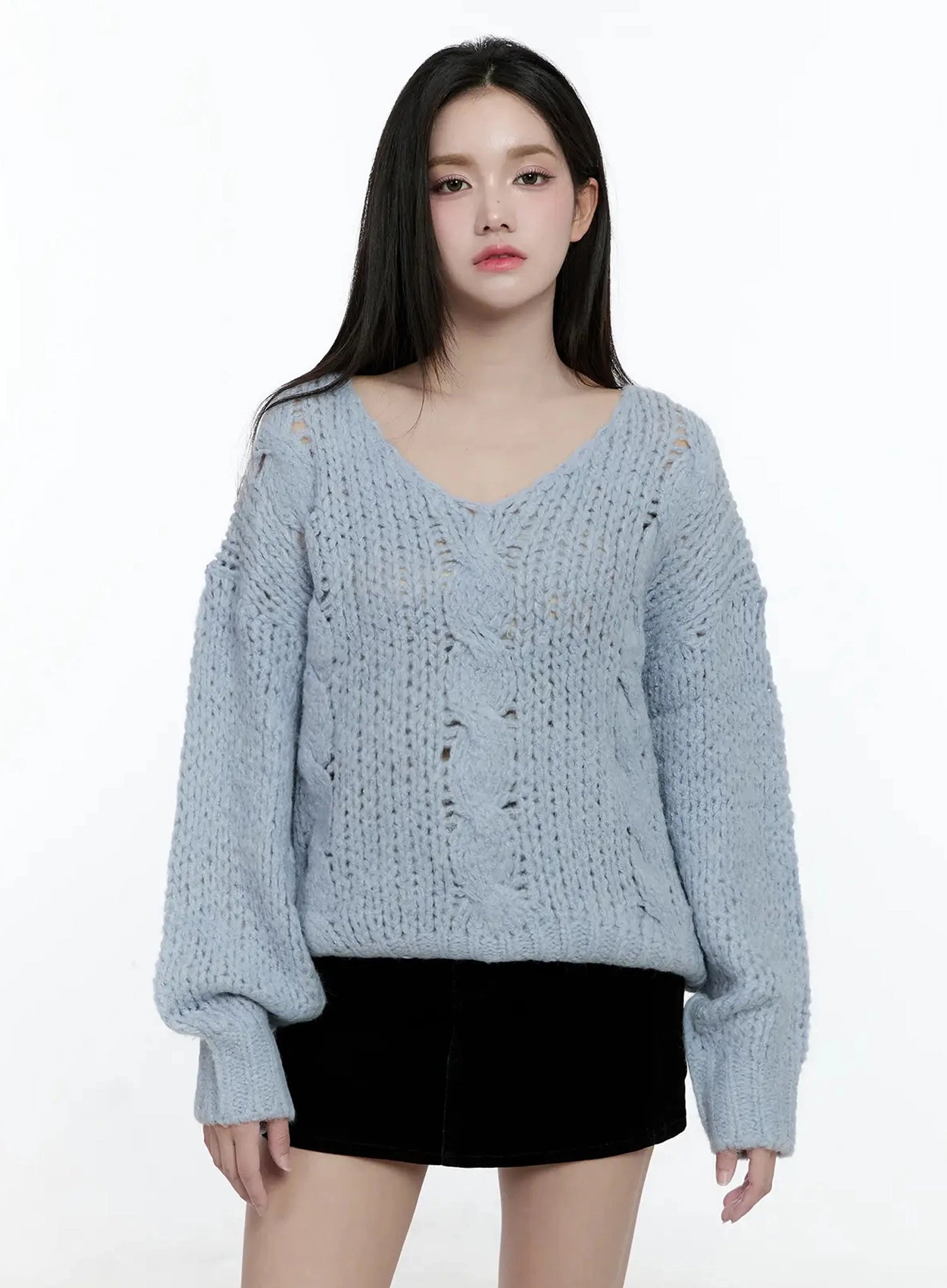chunky-cable-knit-v-neck-sweater-io527