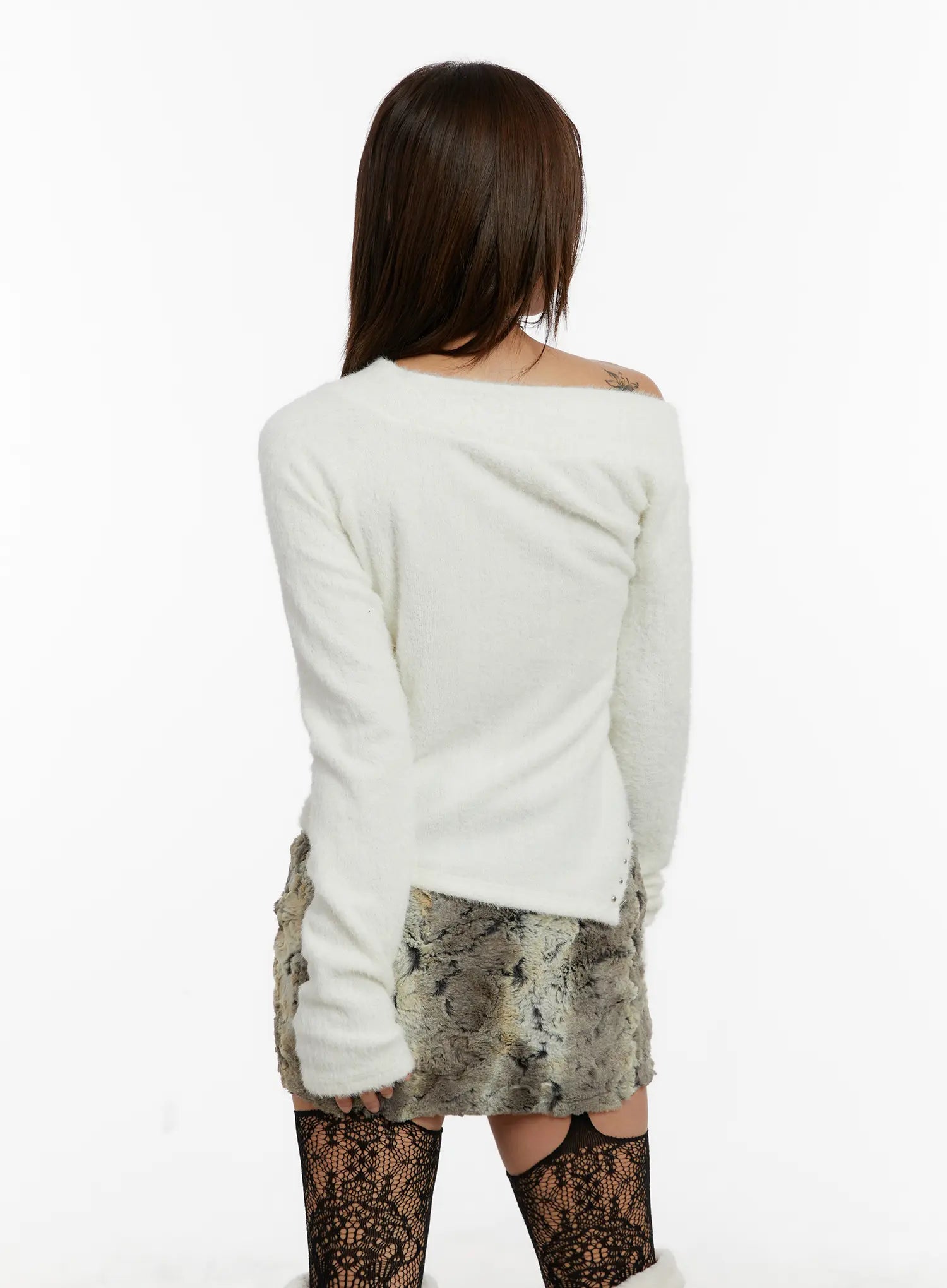 asymmetric-fluffy-stud-sweater-cd517