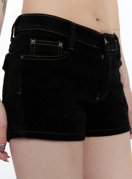 low-rise-dark-washed-denim-shorts-cn517