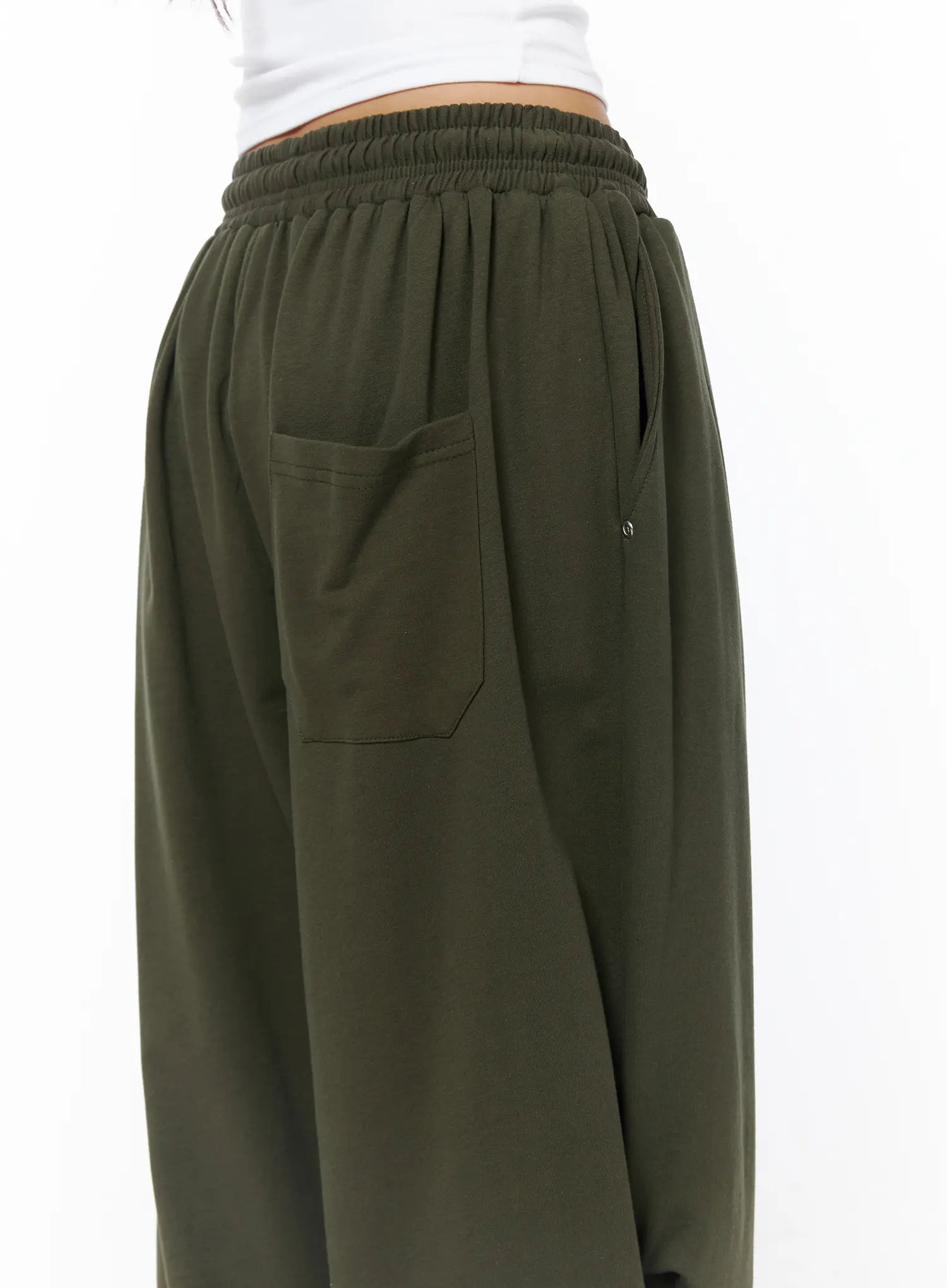 relaxed-fit-cargo-pants-cu512