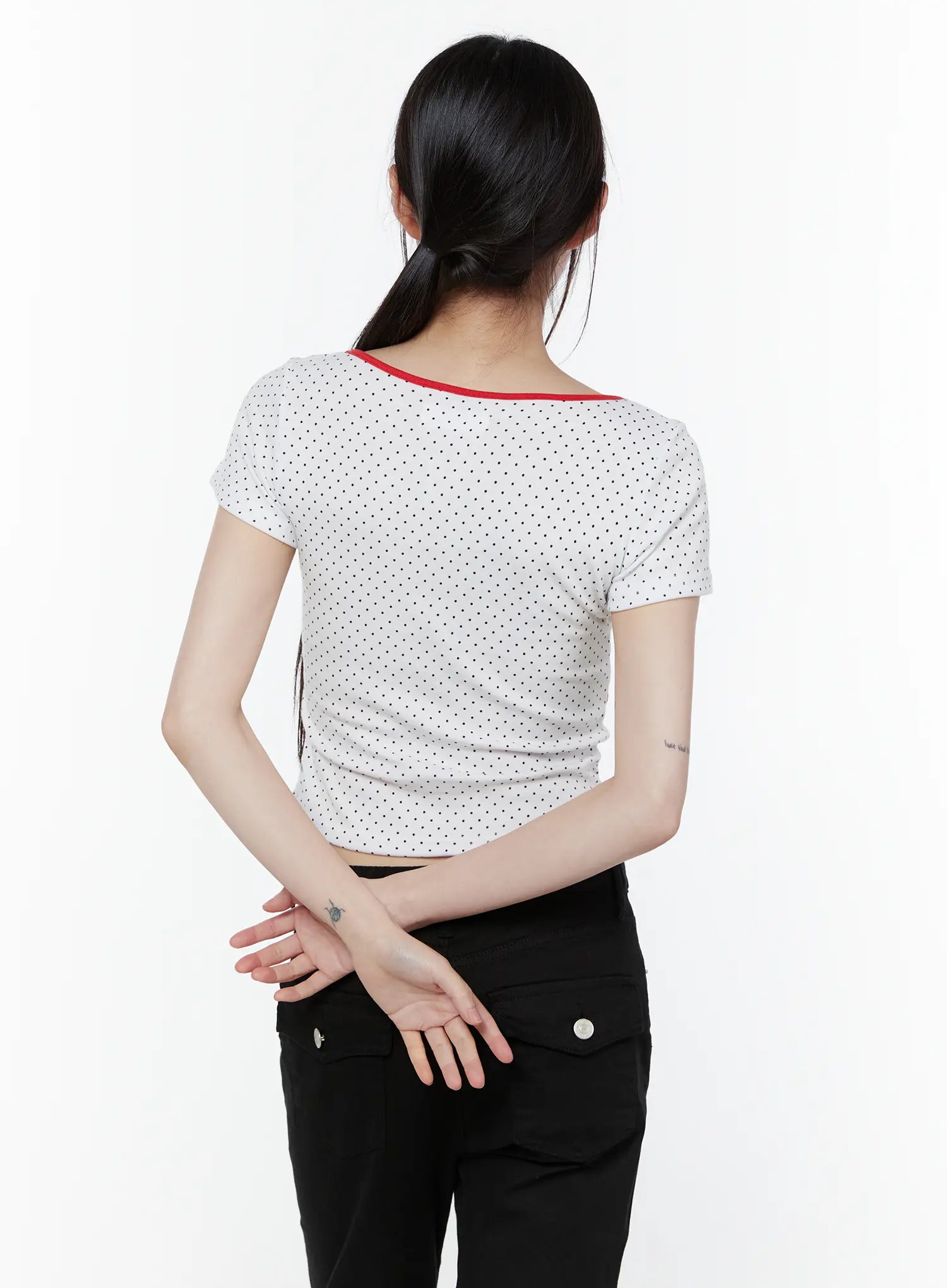 polka-dot-ribbon-v-neck-tee-cu508
