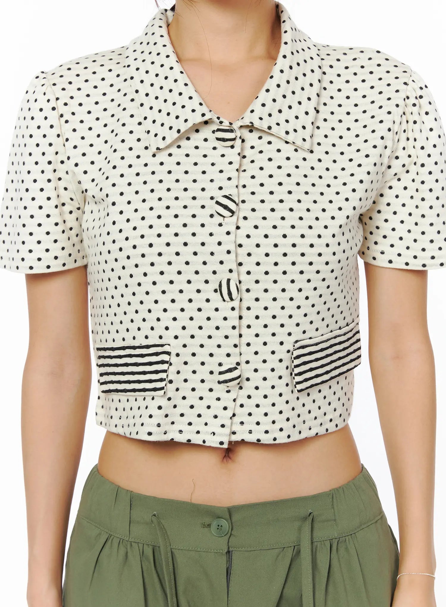 collared-polka-dot-crop-cardigan-cu512