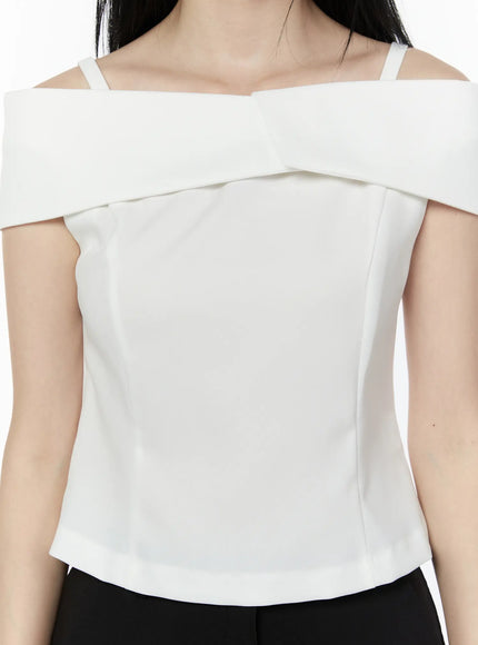chic-off-shoulder-sleeveless-blouse-iu503