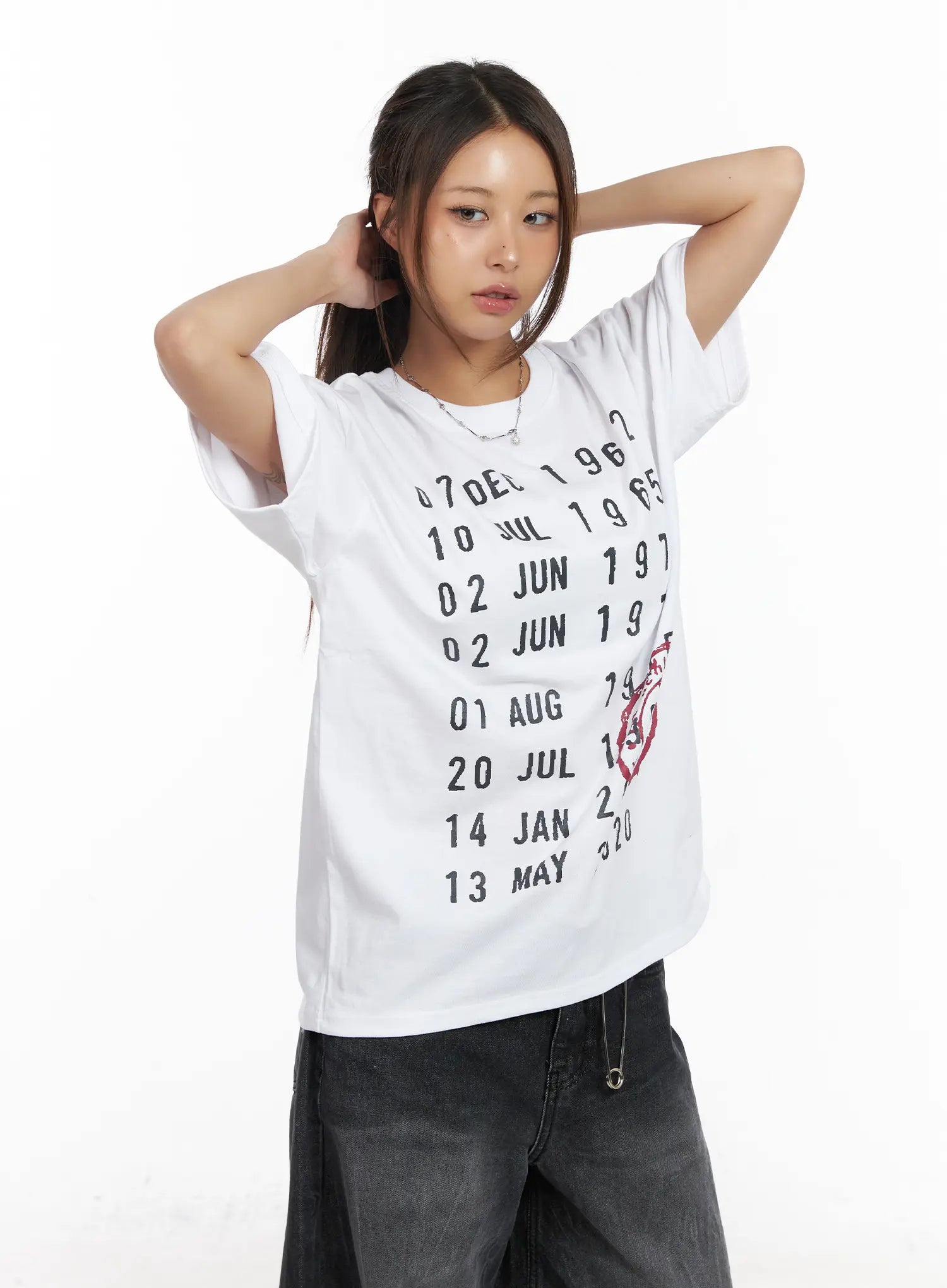 graphic-date-print-t-shirt-cm520