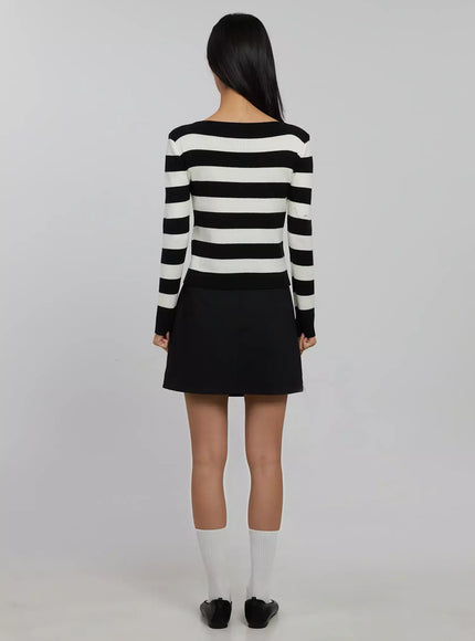 pintuck-mini-skirt-ij508