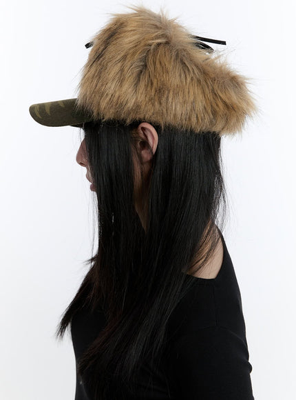 faux-fur-detail-cap-cj522