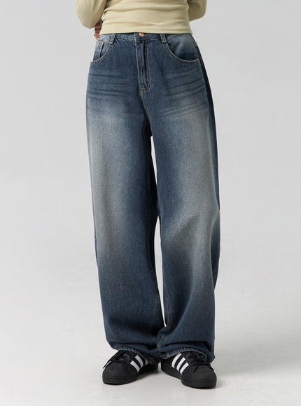 wide-leg-washed-jeans-cg331