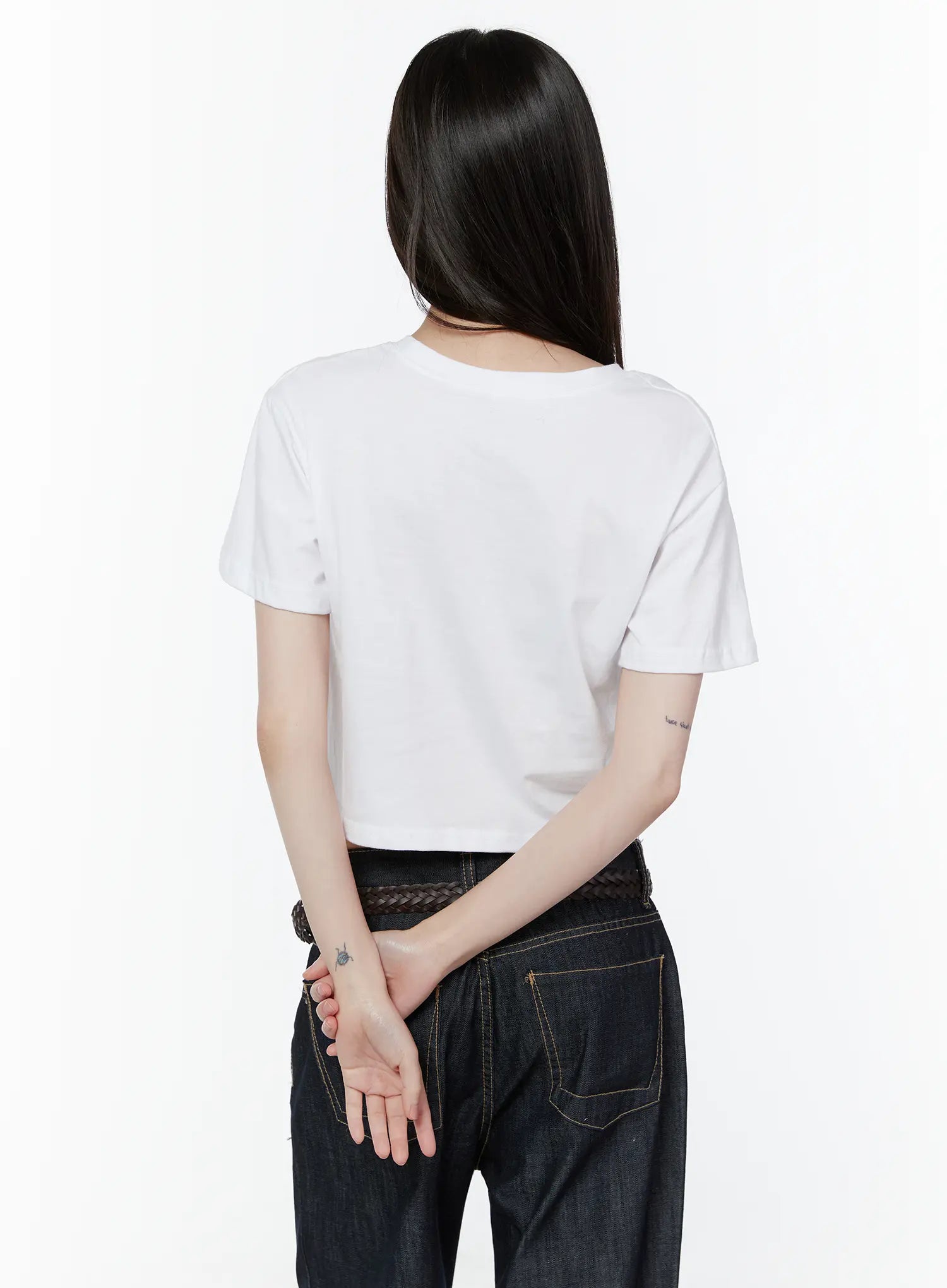 playful-bunny-graphic-crop-tee-cu505