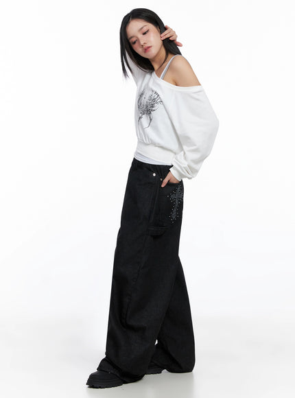 off-shoulder-graphic-sweatshirt-is525