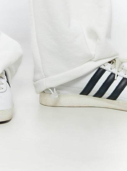 wide-leg-pleated-sweatpants-iu516