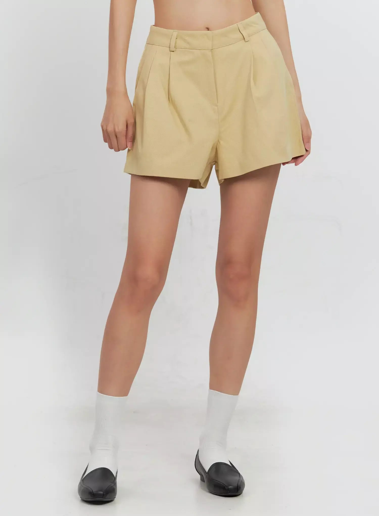 pleated-pintuck-shorts-il528