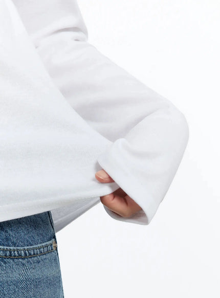 classic-round-neck-long-sleeve-top-im519