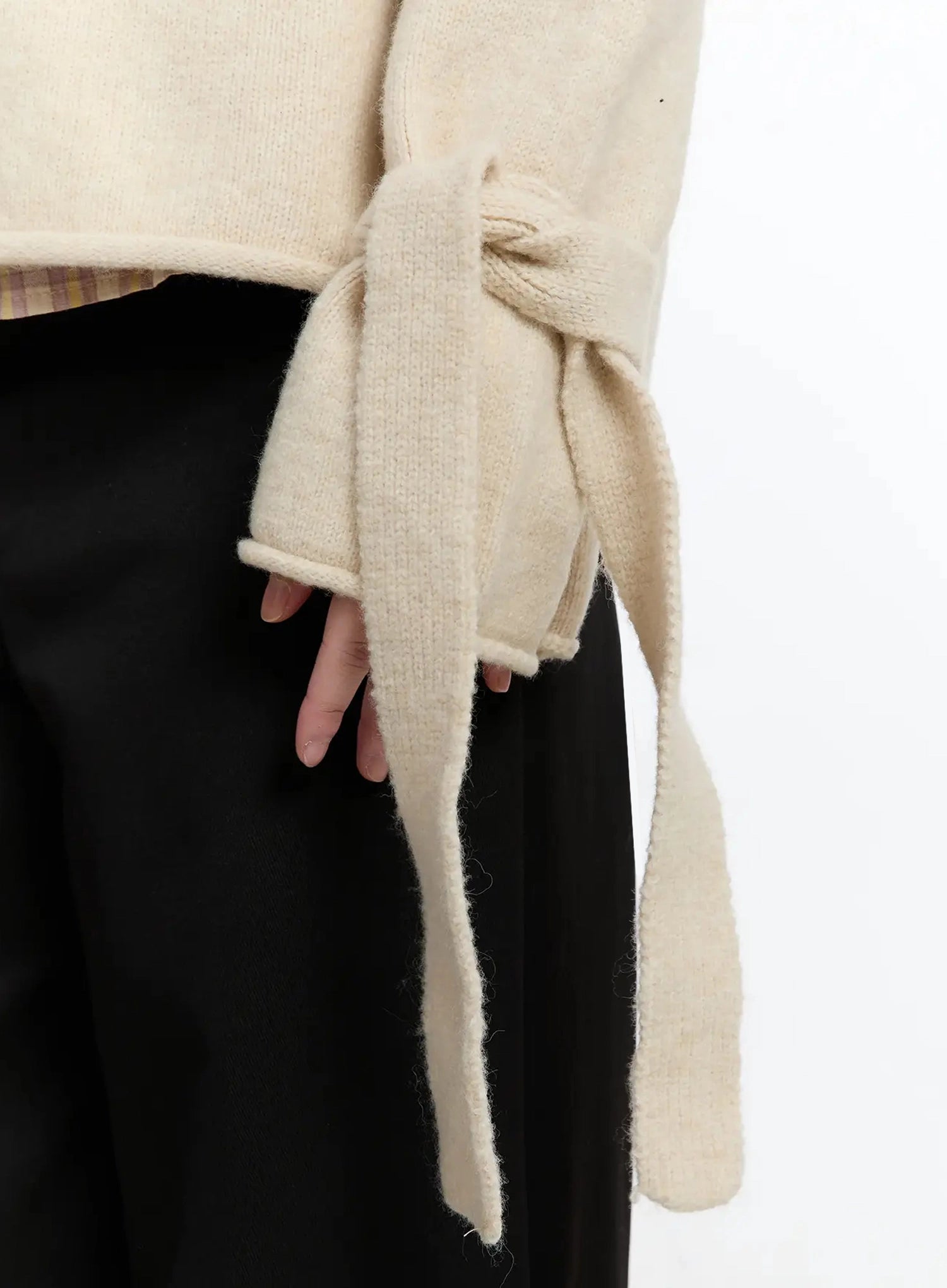 ribbon-sleeve-knit-sweater-im513