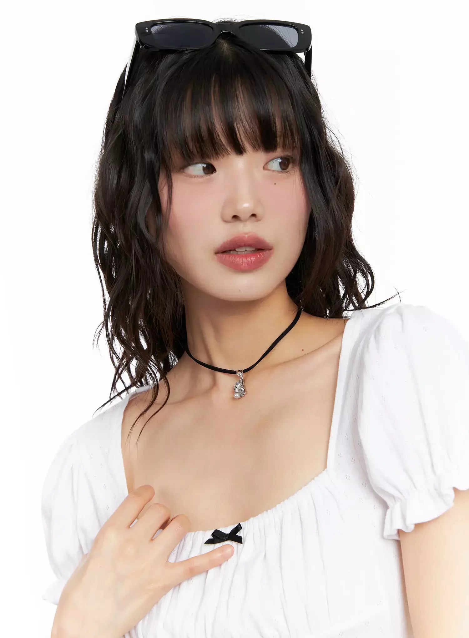 acc-onkapo-teddy-with-a-ball-black-cord-necklace-cg507