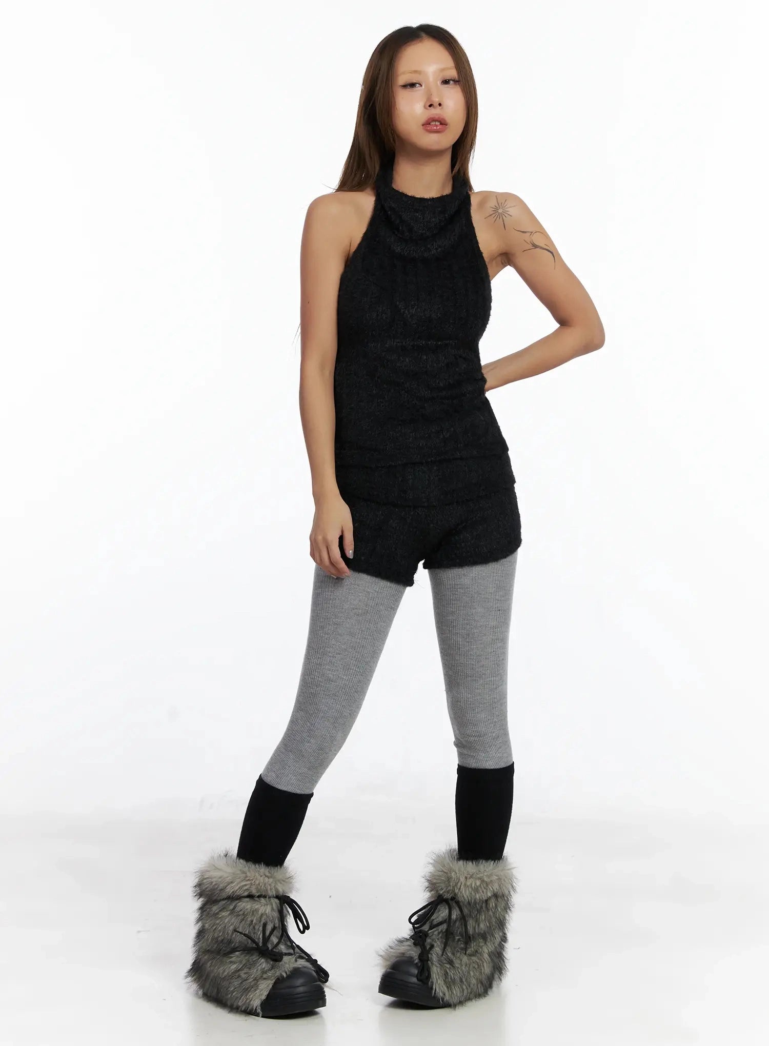 textured-knit-turtleneck-top-in528