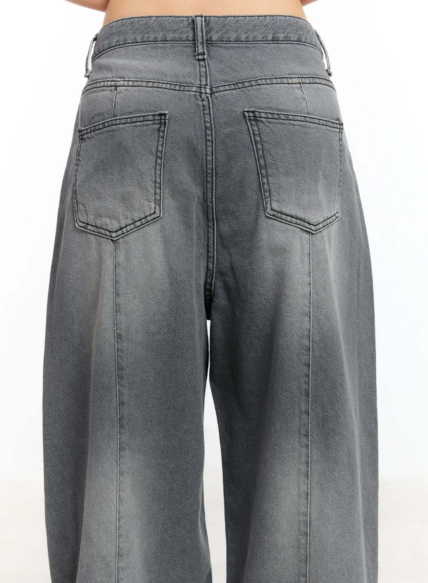 armani-washed-wide-leg-jeans-cm511