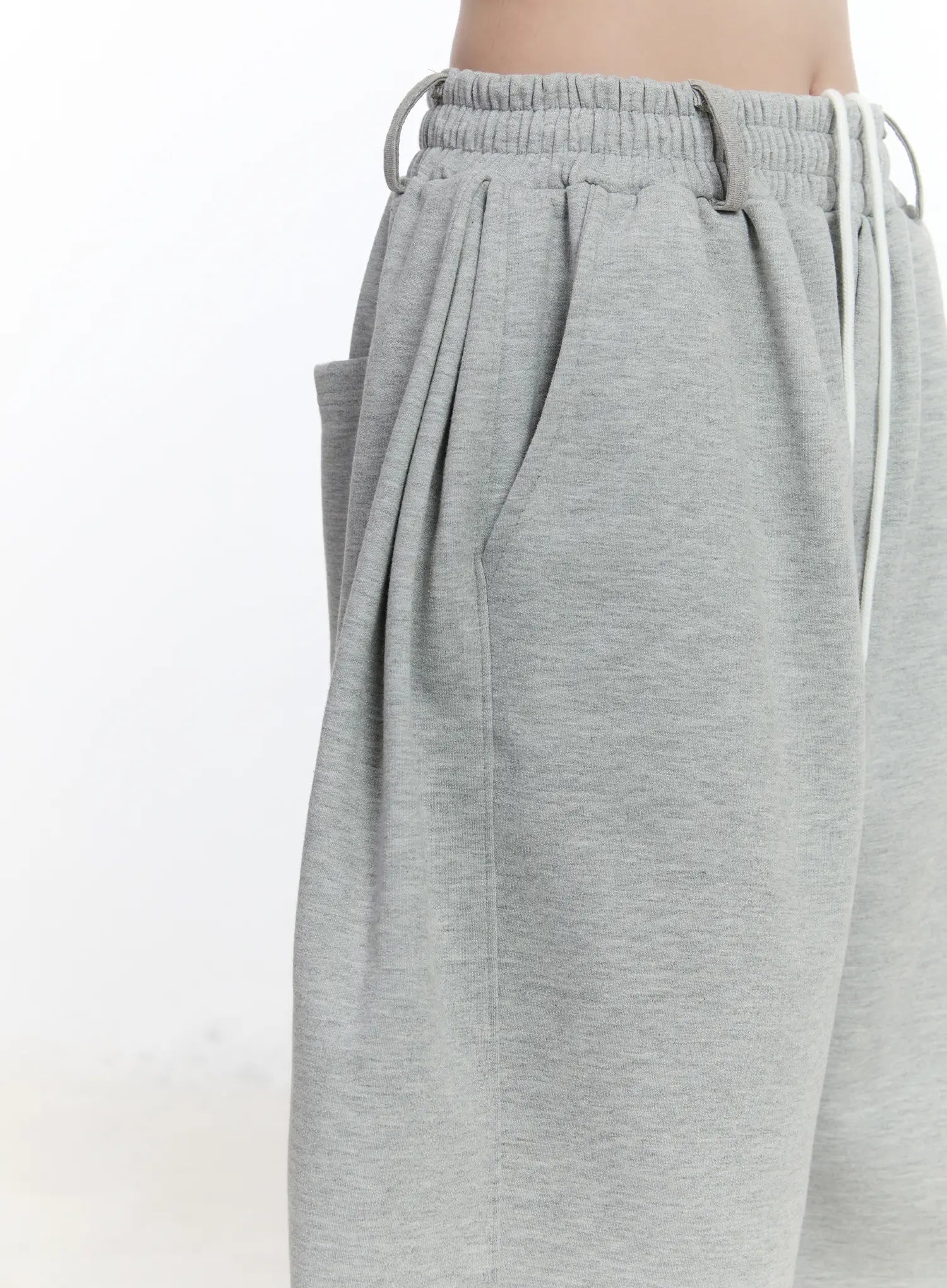 pleated-baggy-sweat-shorts-ca503