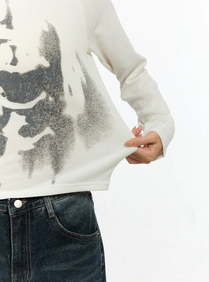 graphic-print-long-sleeve-tee-cn505
