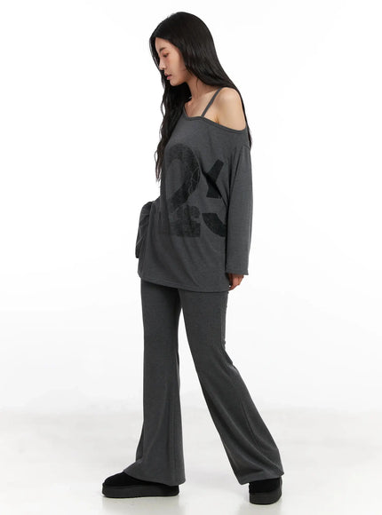 casual-graphic-long-sleeve-off-shoulder-top-in528