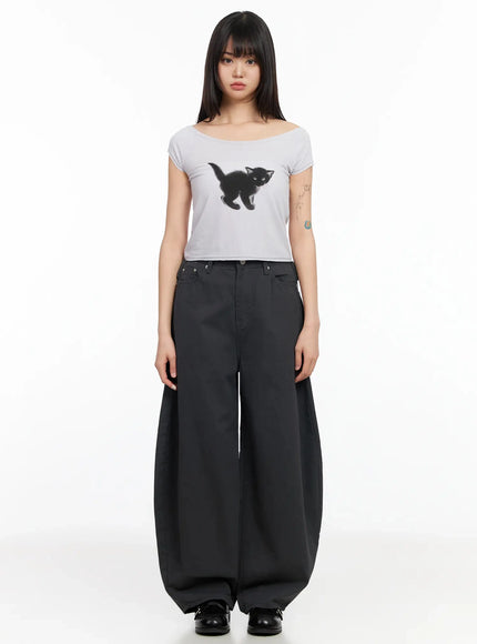 cat-graphic-off-shoulder-crop-top-ia523