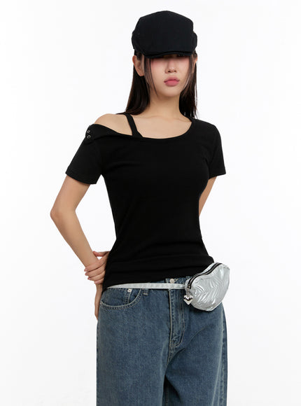 slim-fit-buttoned-u-neck-top-iu509