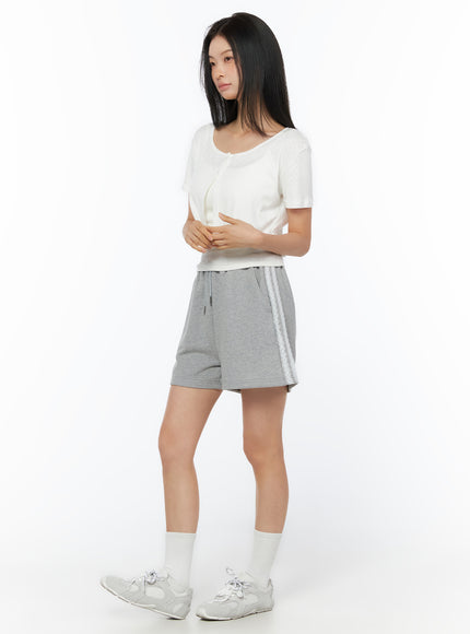 lace-trim-track-shorts-iu519