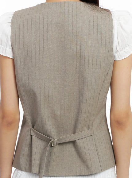 striped-sleeveless-vest-im530