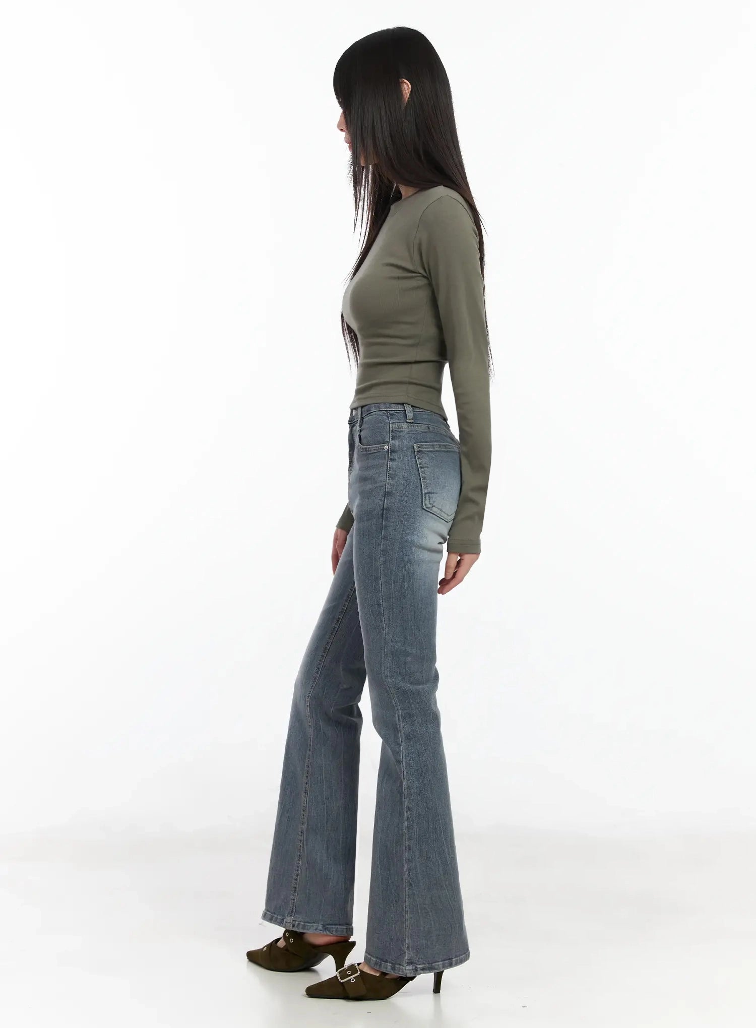 slim-fit-long-sleeve-crop-top-im523