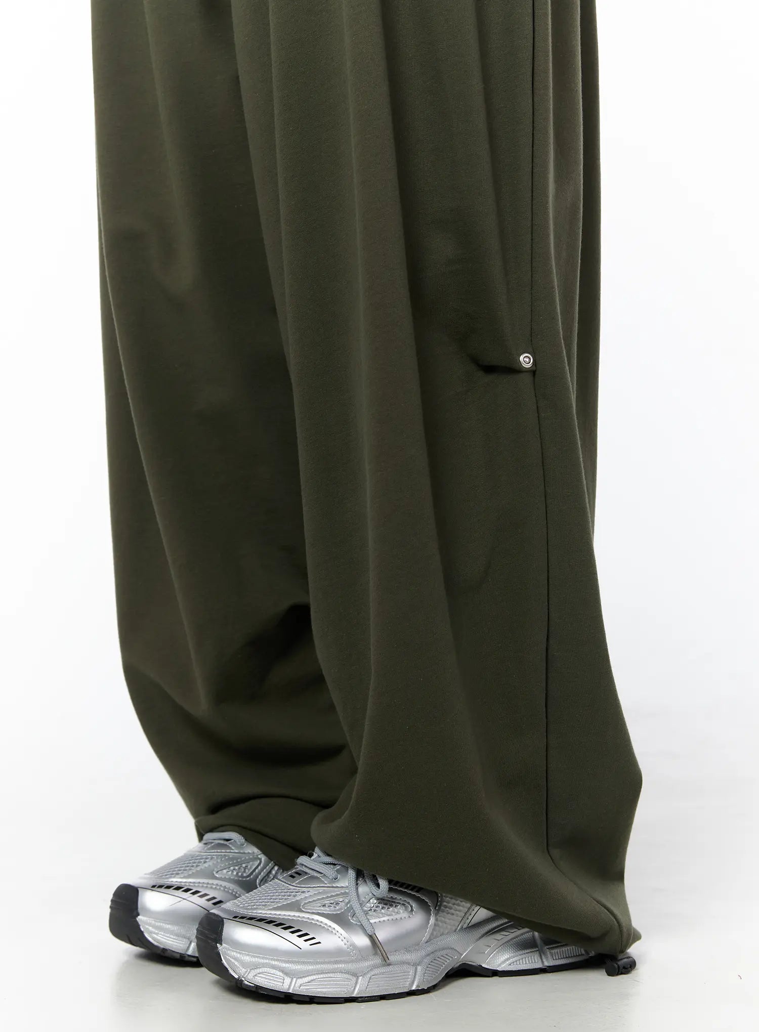 relaxed-fit-cargo-pants-cu512