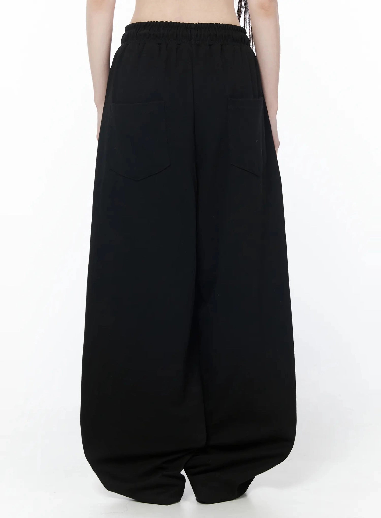 balloon-fit-sweatpants-iu512