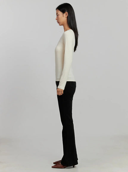 ribbed-knit-long-sleeve-top-ij505