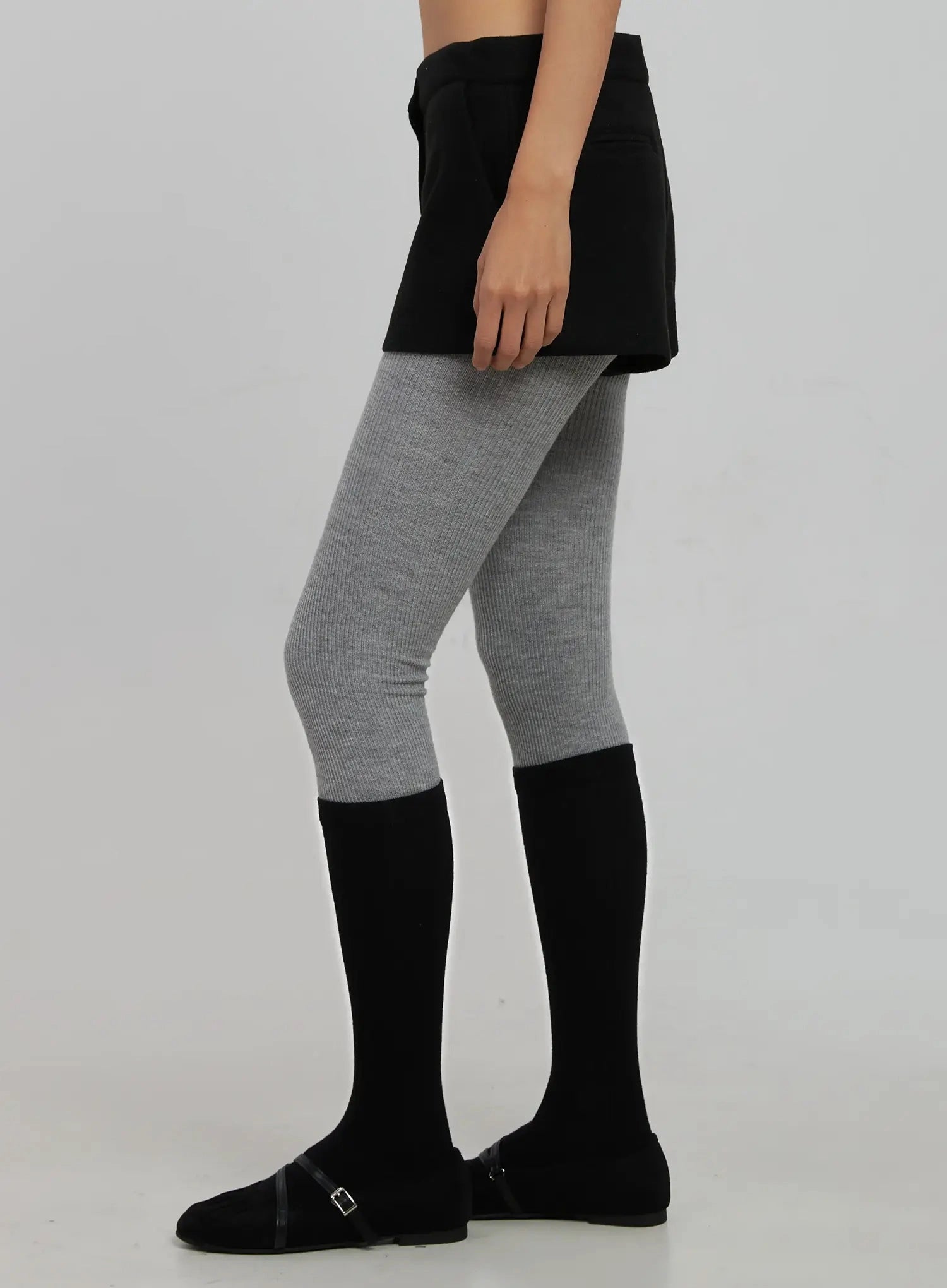 low-rise-shorts-ij509