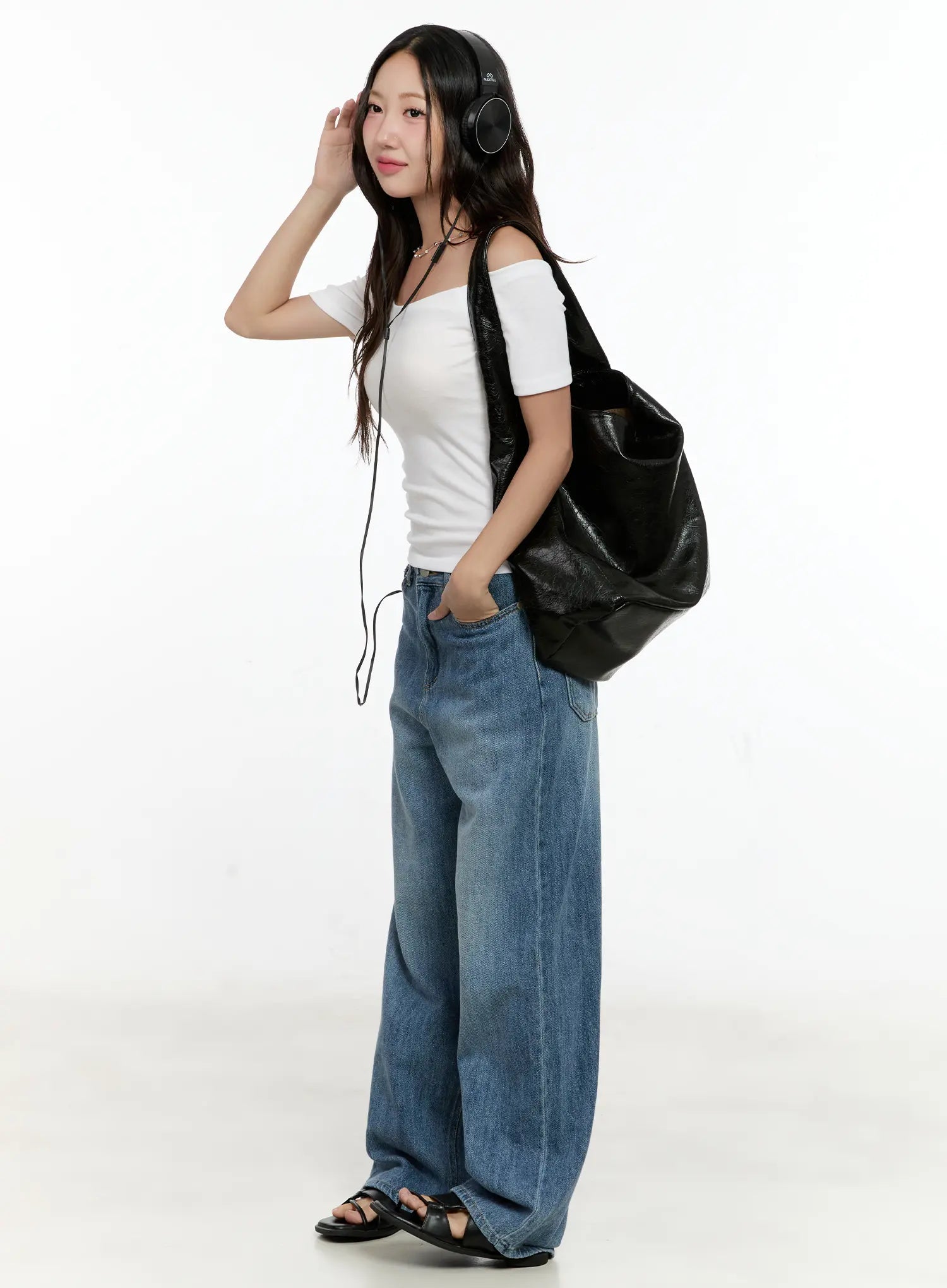 doyeon-washed-wide-leg-denim-jeans-cg501