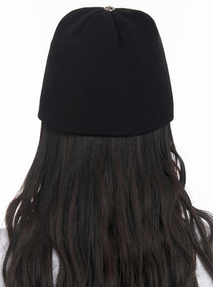 rivet-edge-knit-beanie-ic503