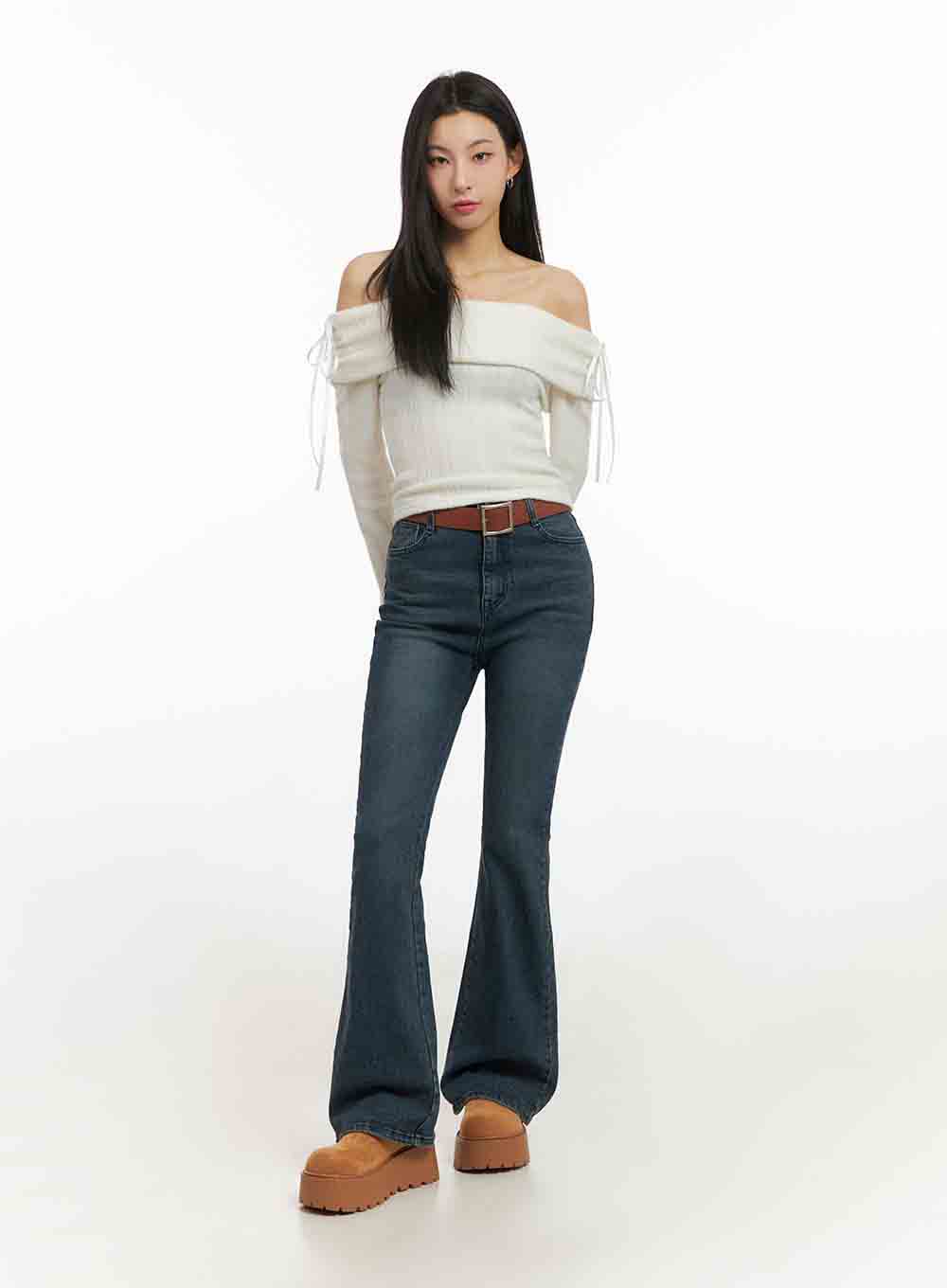 off-shoulder-slim-fit-ribbon-sweater-ij503