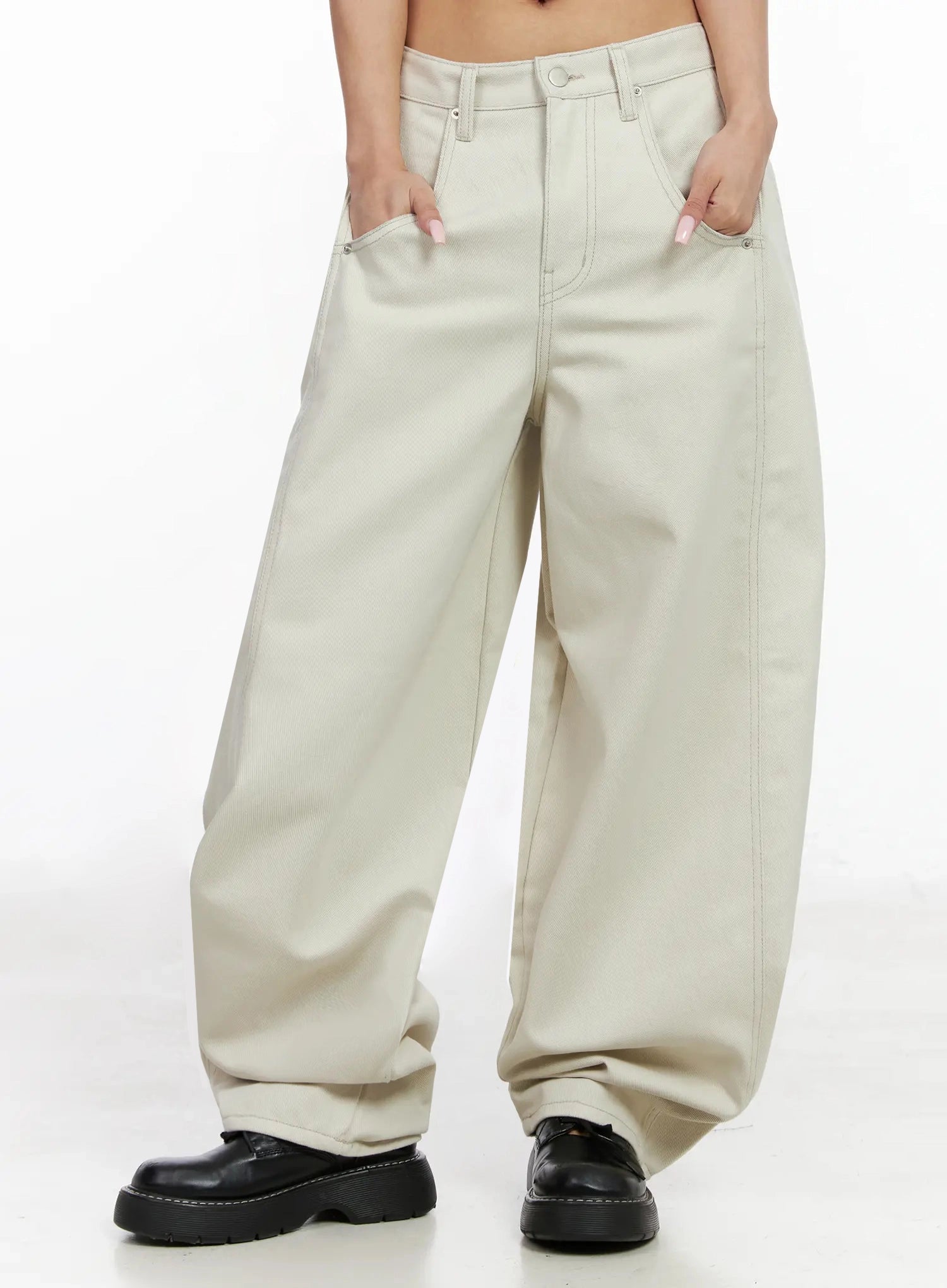 juniper-wing-print-baggy-jeans-ia527