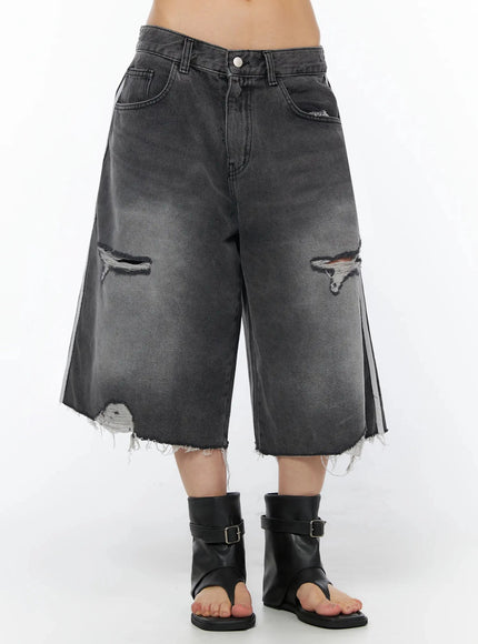 elya-distressed-bermuda-jorts-iu509
