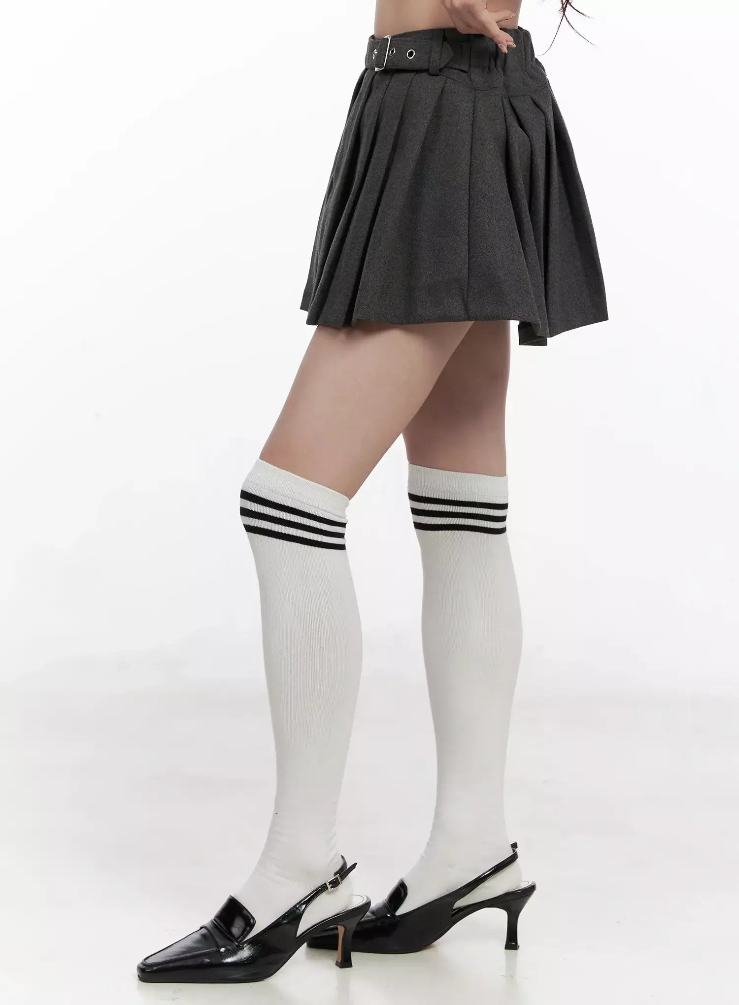 chic-gray-pleated-mini-skirt-in514