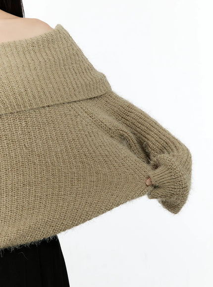 loose-fit-off-shoulder-knit-sweater-cn505