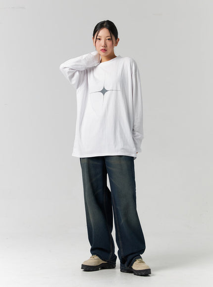 graphic-loose-fit-long-sleeve-tee-cs320