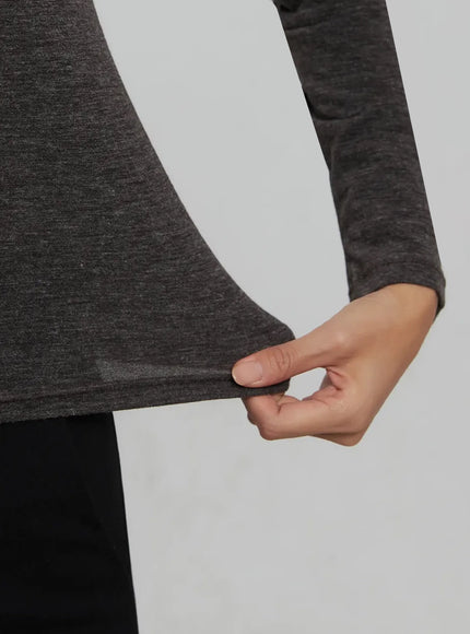 long-sleeve-slim-turtleneck-ij509