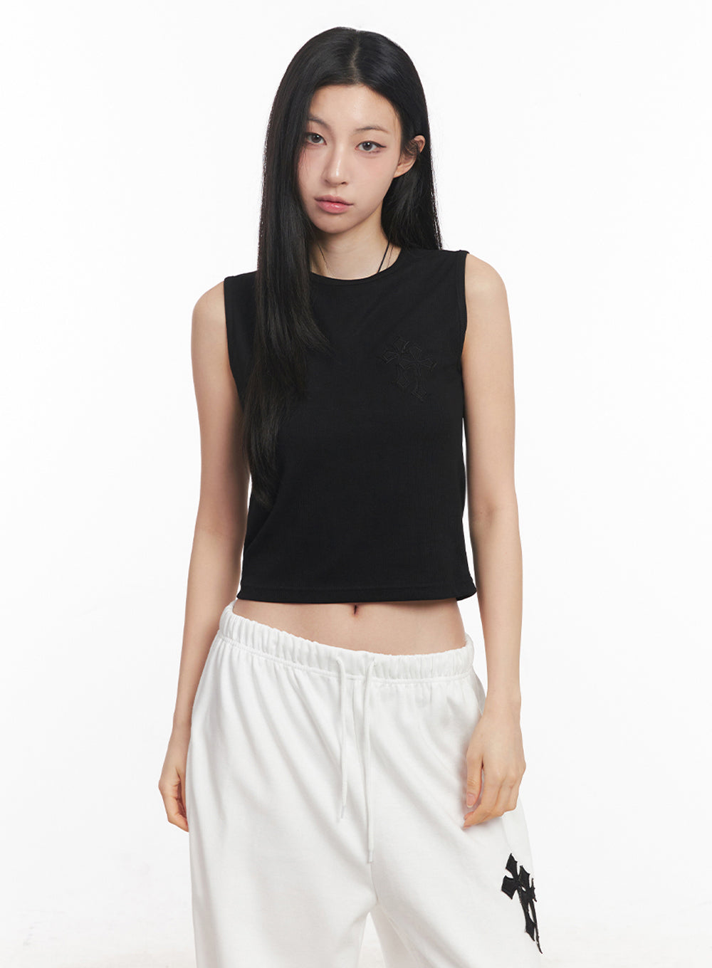 patched-chic-sleeveless-top-iy516