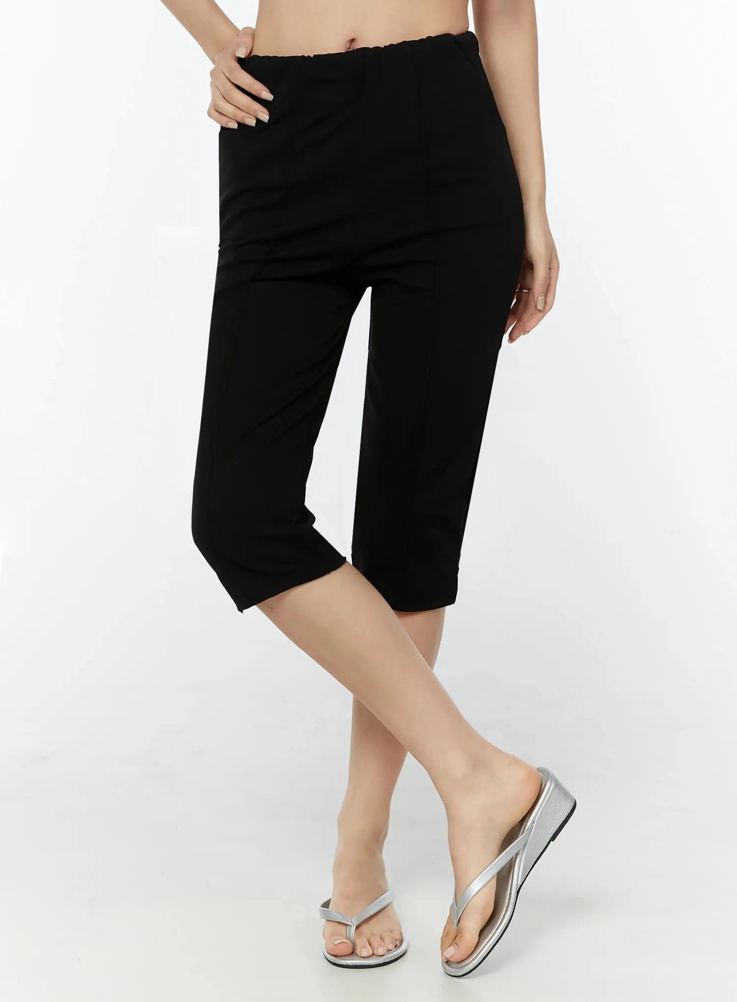 slim-fit-stretch-capri-pants-iu522