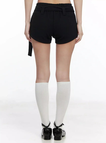 high-waist-belted-shorts-im502