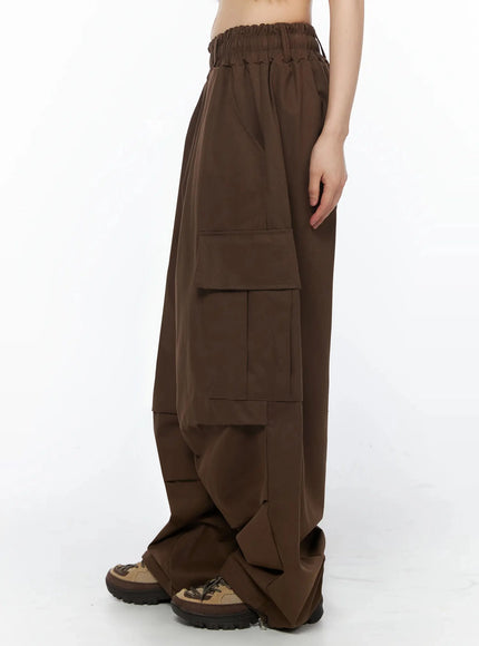 wide-leg-parachute-cargo-pants-iy526