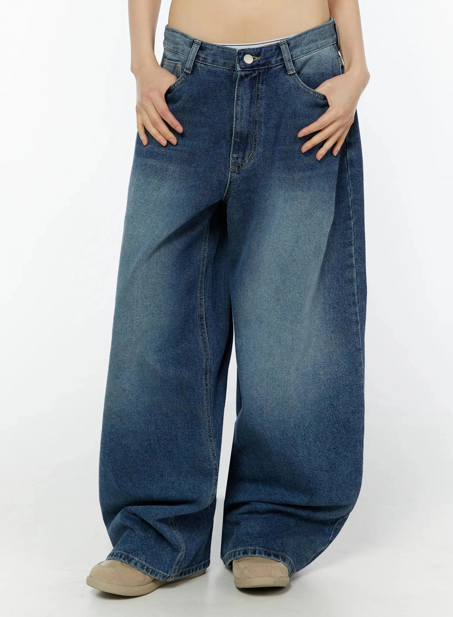 minseo-wide-leg-washed-jeans-iu518