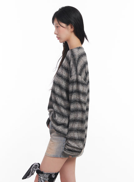 striped-knit-long-sleeve-pullover-ic503