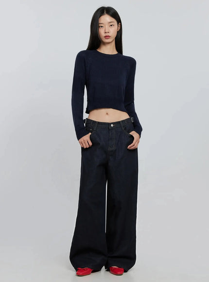 side-button-cropped-knit-io530