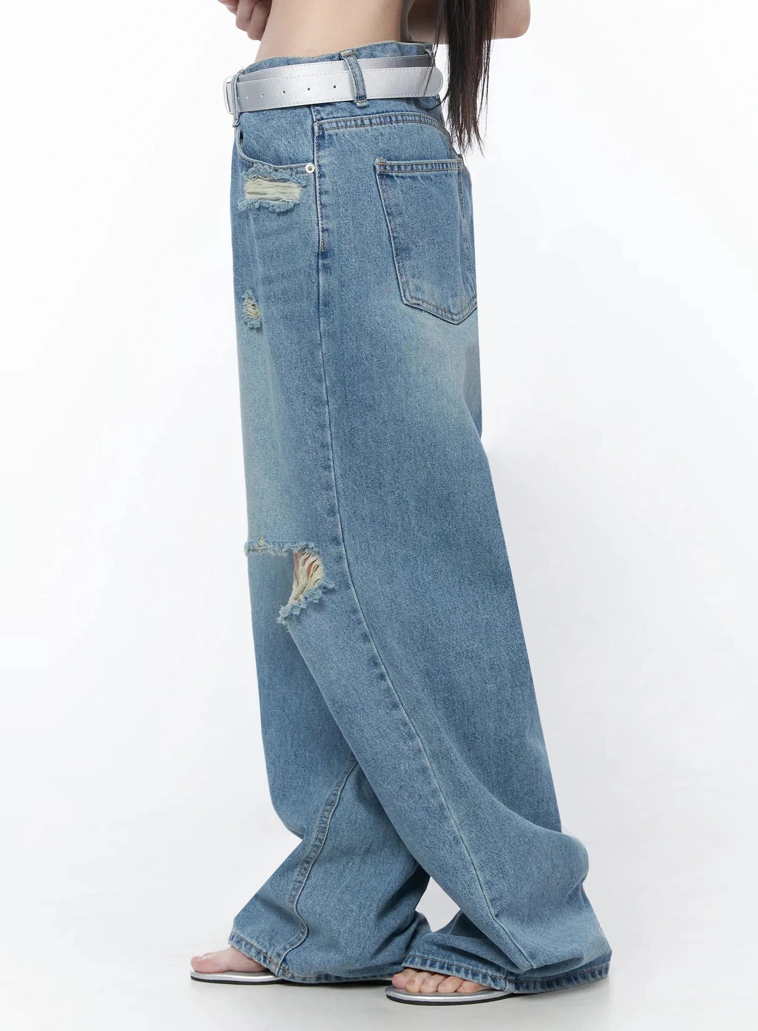ares-wide-leg-distressed-jeans-iu512