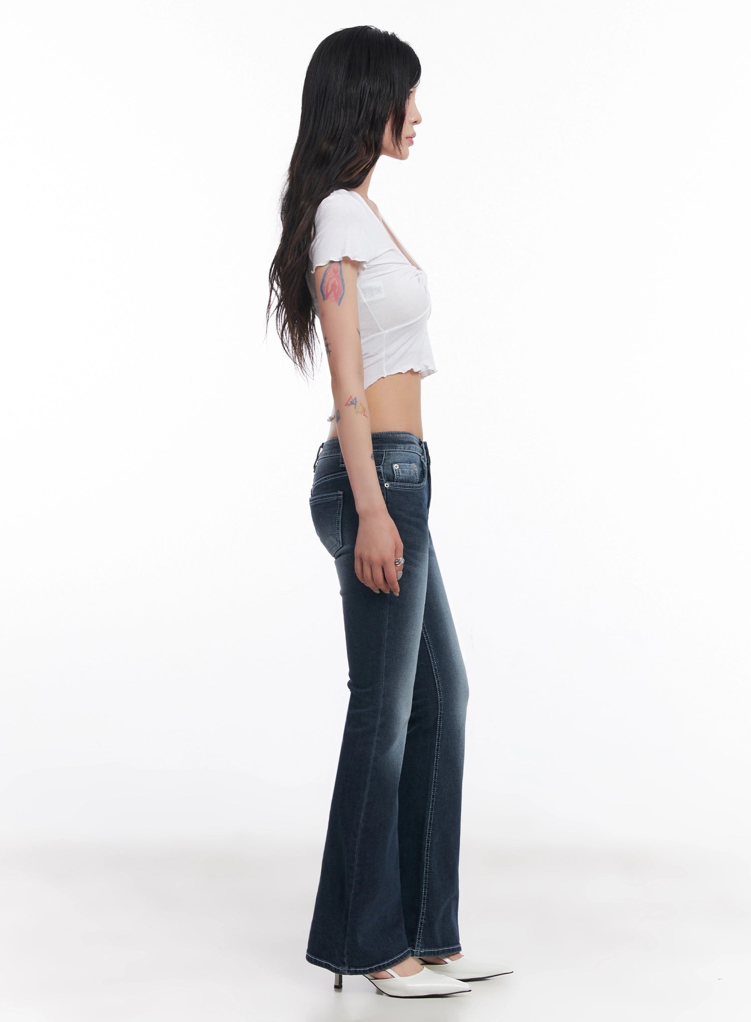 xinyu-low-rise-flared-denim-pants-ic503